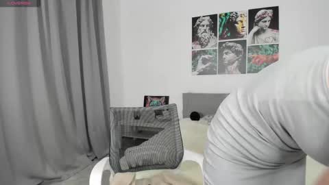 Snapshot of take_me_to_moon chatting on January 6, 2026, 1:31 am Sasha online show from January 6, 2026, 1:31 am