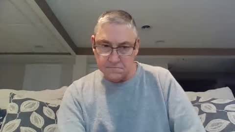 Snapshot of takeitalldown101 chatting on February 22, 2025, 9:01 am takeitalldown101 online show from February 22, 2025, 9:01 am