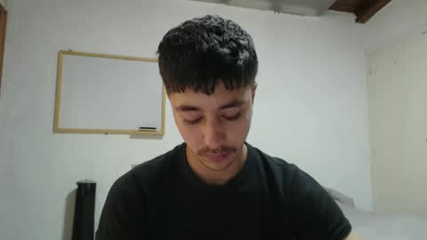 Snapshot of talhi_ chatting on January 2, 2025, 1:19 pm talhi_ online show from January 2, 2025, 1:19 pm