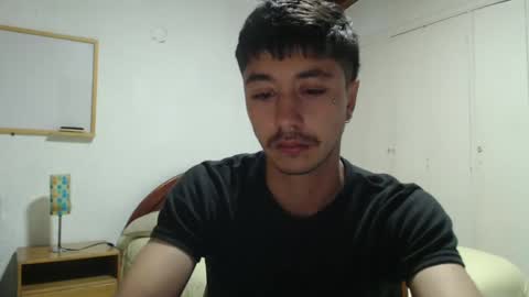 Snapshot of talhi_ chatting on January 3, 2025, 2:10 am talhi_ online show from January 3, 2025, 2:10 am