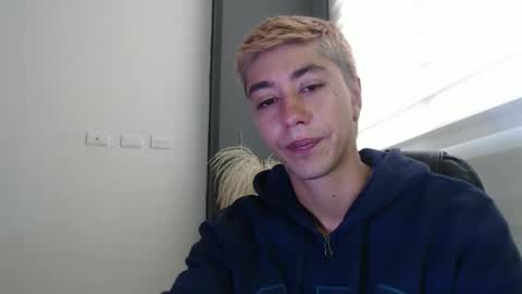 Snapshot of talhi_ chatting on February 6, 2025, 3:31 pm talhi_ online show from February 6, 2025, 3:31 pm