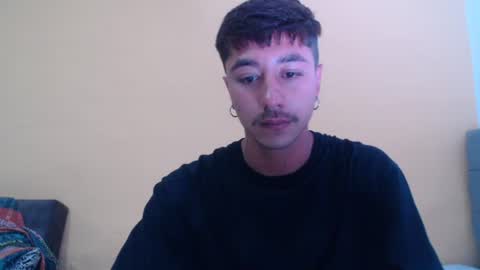 Snapshot of talhi_ chatting on October 22, 2025, 5:19 am talhi_ online show from October 22, 2025, 5:19 am