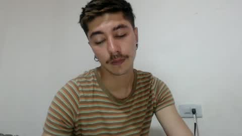 Snapshot of talhi_ chatting on June 13, 2026, 7:39 am talhi_ online show from June 13, 2026, 7:39 am