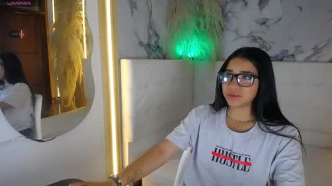 taliasweett online show from April 18, 2026, 1:26 pm