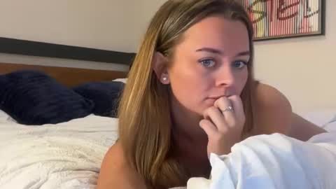 Talia online show from October 18, 2025, 5:14 pm