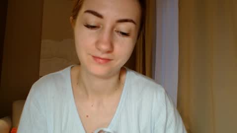 Snapshot of taliiyafiredream chatting on December 17, 2024, 6:35 am Kira online show from December 17, 2024, 6:35 am
