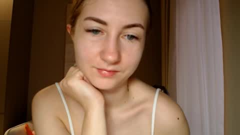 Snapshot of taliiyafiredream chatting on December 19, 2024, 6:12 am Kira online show from December 19, 2024, 6:12 am