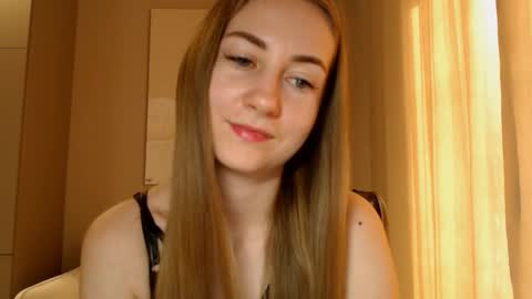 Snapshot of taliiyafiredream chatting on December 19, 2024, 9:18 am Kira online show from December 19, 2024, 9:18 am