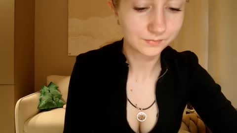 Snapshot of taliiyafiredream chatting on January 10, 2025, 9:23 am Kira online show from January 10, 2025, 9:23 am