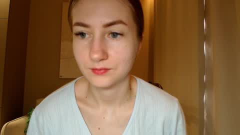 Snapshot of taliiyafiredream chatting on January 15, 2025, 7:37 am Kira online show from January 15, 2025, 7:37 am