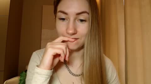 Snapshot of taliiyafiredream chatting on January 16, 2025, 9:16 am Kira online show from January 16, 2025, 9:16 am