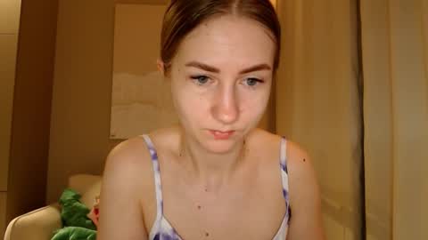 Snapshot of taliiyafiredream chatting on January 17, 2025, 6:04 am Kira online show from January 17, 2025, 6:04 am