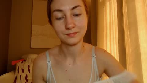 Snapshot of taliiyafiredream chatting on February 10, 2025, 9:36 am Kira online show from February 10, 2025, 9:36 am