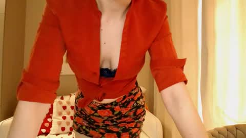 Snapshot of taliiyafiredream chatting on February 19, 2025, 12:22 pm Kira online show from February 19, 2025, 12:22 pm