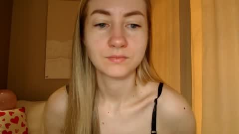 Snapshot of taliiyafiredream chatting on March 5, 2025, 6:01 am Kira online show from March 5, 2025, 6:01 am