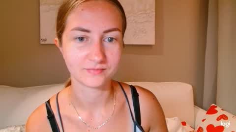 Snapshot of taliiyafiredream chatting on October 11, 2025, 5:28 am Kira online show from October 11, 2025, 5:28 am