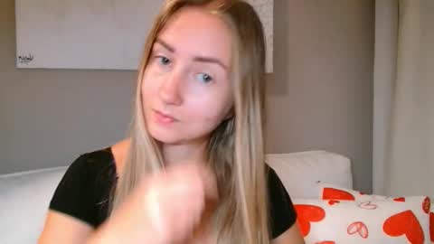 Snapshot of taliiyafiredream chatting on October 16, 2025, 6:03 am Kira online show from October 16, 2025, 6:03 am