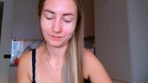 Snapshot of taliiyafiredream chatting on October 30, 2025, 7:43 am Kira online show from October 30, 2025, 7:43 am