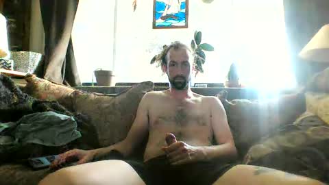 tallapple43 online show from April 14, 2026, 7:53 pm