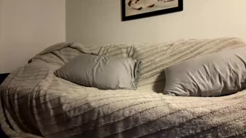 Snapshot of tallmanplaytime chatting on July 14, 2026, 9:58 am Tall Bored Horny - Cumshot online show from July 14, 2026, 9:58 am