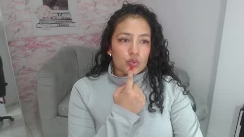 Snapshot of tamara_brown_t chatting on November 18, 2025, 2:28 am Tamara online show from November 18, 2025, 2:28 am