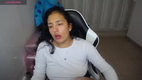 Snapshot of tamara_brown_t chatting on December 4, 2025, 2:43 am Tamara online show from December 4, 2025, 2:43 am