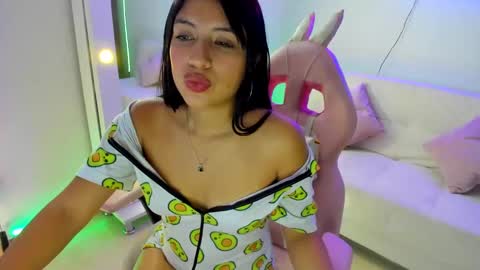 Snapshot of tamara_marquez chatting on February 7, 2025, 10:08 am SOFIA  online show from February 7, 2025, 10:08 am