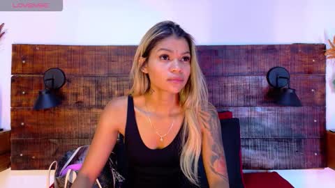 Snapshot of tamara_sanz1 chatting on February 21, 2026, 10:05 am online show from February 21, 2026, 10:05 am