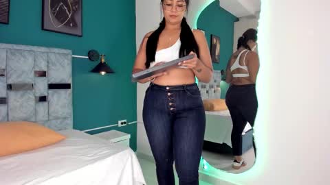 tamaraa online show from November 15, 2025, 12:13 pm