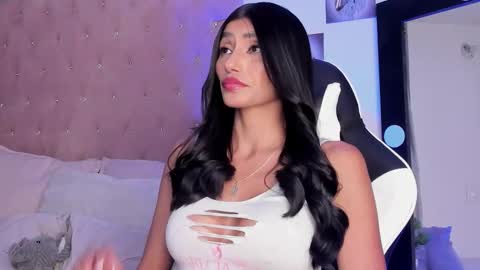 Snapshot of tami_04 chatting on November 29, 2025, 2:58 am Im Tami online show from November 29, 2025, 2:58 am