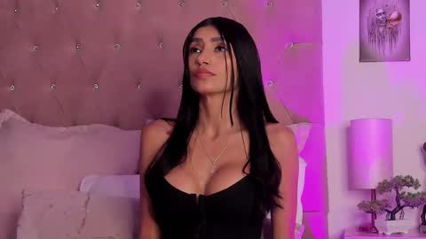 Snapshot of tami_04 chatting on December 16, 2025, 11:21 pm Im Tami online show from December 16, 2025, 11:21 pm