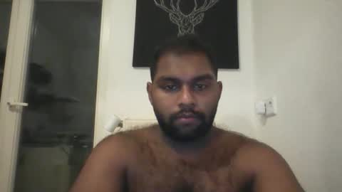 tamilpaiyan09 online show from February 22, 2026, 9:02 pm