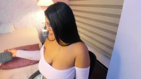 Tammara  online show from May 24, 2026, 1:38 pm