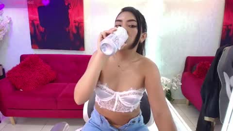 Snapshot of tammy_petit chatting on April 24, 2026, 11:07 pm Tammy online show from April 24, 2026, 11:07 pm