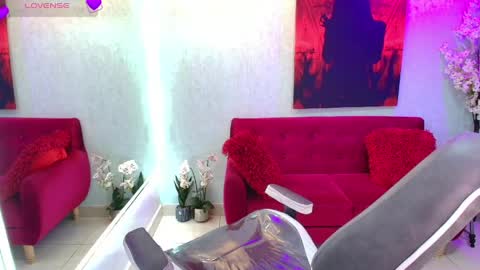 Snapshot of tammy_petit chatting on April 26, 2026, 3:48 am Tammy online show from April 26, 2026, 3:48 am