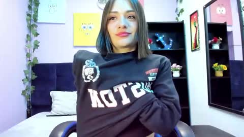 tammy_thompson_ online show from September 18, 2025, 1:57 pm