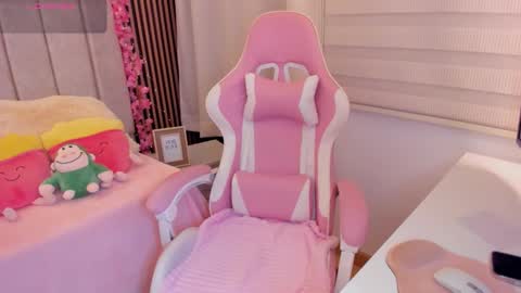 Snapshot of tammy_w chatting on December 3, 2025, 8:40 pm Tammy online show from December 3, 2025, 8:40 pm