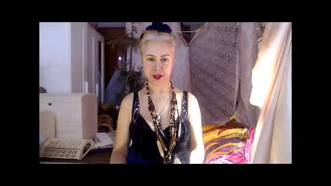 Milena online show from December 17, 2025, 5:57 am