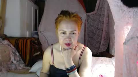 Milena online show from May 5, 2026, 6:49 pm