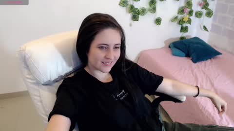 Snapshot of taniadevil_69 chatting on November 4, 2025, 3:44 pm Tania online show from November 4, 2025, 3:44 pm