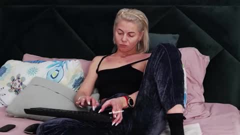 tanyaGrey online show from March 5, 2026, 7:48 am