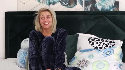 tanyaGrey online show from April 8, 2026, 8:14 am