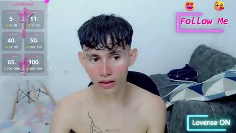 Snapshot of tanjiro_cute chatting on January 22, 2025, 3:52 am Andres online show from January 22, 2025, 3:52 am