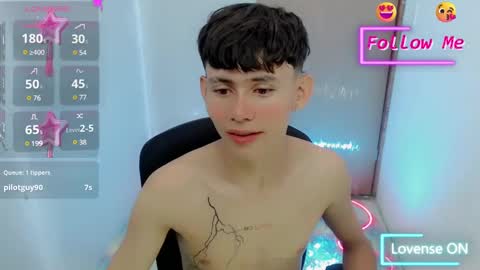 Snapshot of tanjiro_cute chatting on January 26, 2025, 11:06 am Andres online show from January 26, 2025, 11:06 am