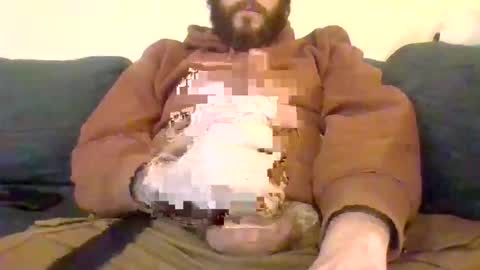 Snapshot of tanlines85 chatting on December 3, 2025, 4:05 pm Help Me Edge online show from December 3, 2025, 4:05 pm