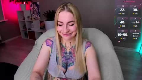 Snapshot of tanya_acid chatting on March 5, 2025, 4:02 am Tanya acid online show from March 5, 2025, 4:02 am