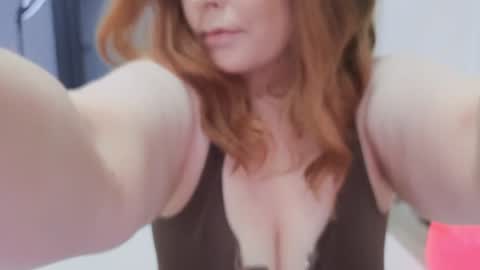 Snapshot of tanya_vader chatting on November 30, 2025, 11:09 pm Vader online show from November 30, 2025, 11:09 pm