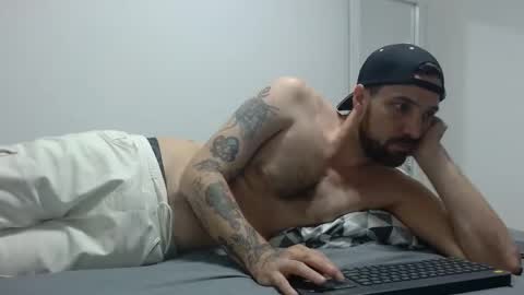 Snapshot of tap_hand2 chatting on February 19, 2025, 10:42 pm jimmy online show from February 19, 2025, 10:42 pm