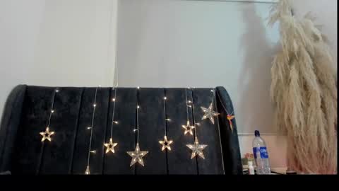 Snapshot of tara__ chatting on January 19, 2026, 3:32 am tara__ online show from January 19, 2026, 3:32 am
