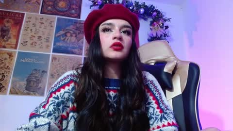 Snapshot of tara_hs chatting on December 9, 2024, 6:35 pm online show from December 9, 2024, 6:35 pm